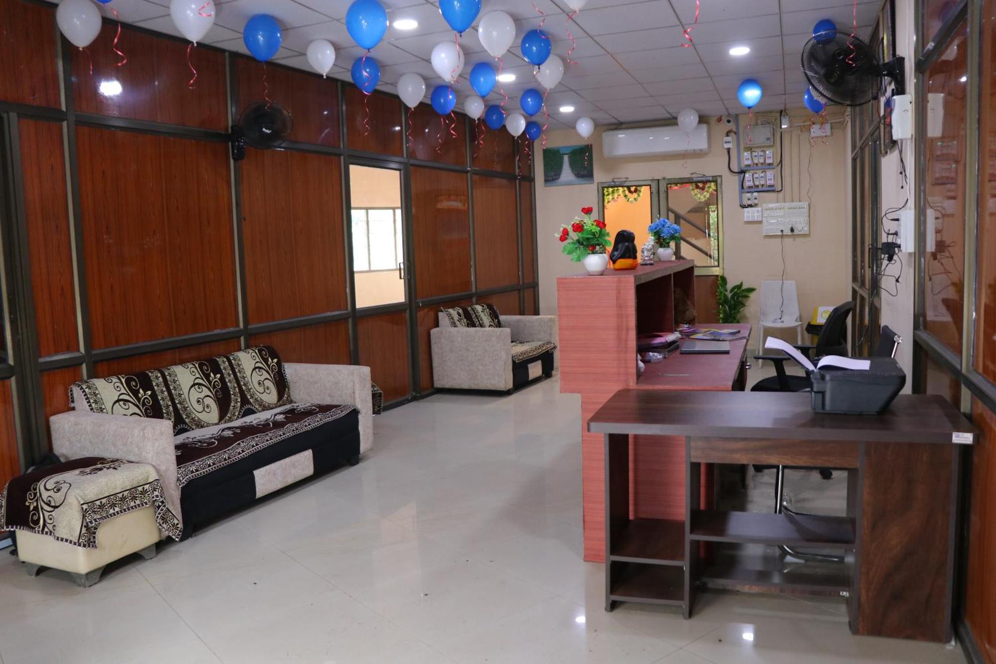 Hotel Diamond Ac Dormitory And Guest House Surate Exterior foto